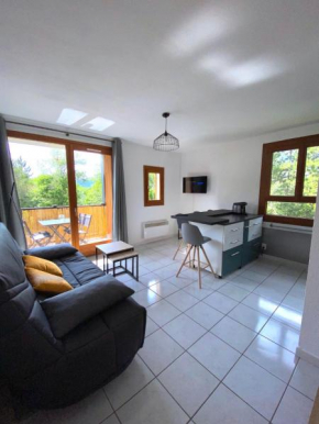 Appartement situé à coté du Lac de Serre Pon��on
